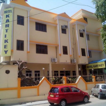 Hotel Kartikey Джапур Экстерьер фото
